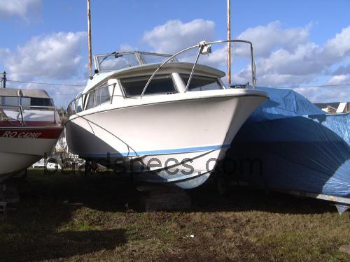 Bertram 25 Express Cruiser tekniske specifikationer og anmeldelser